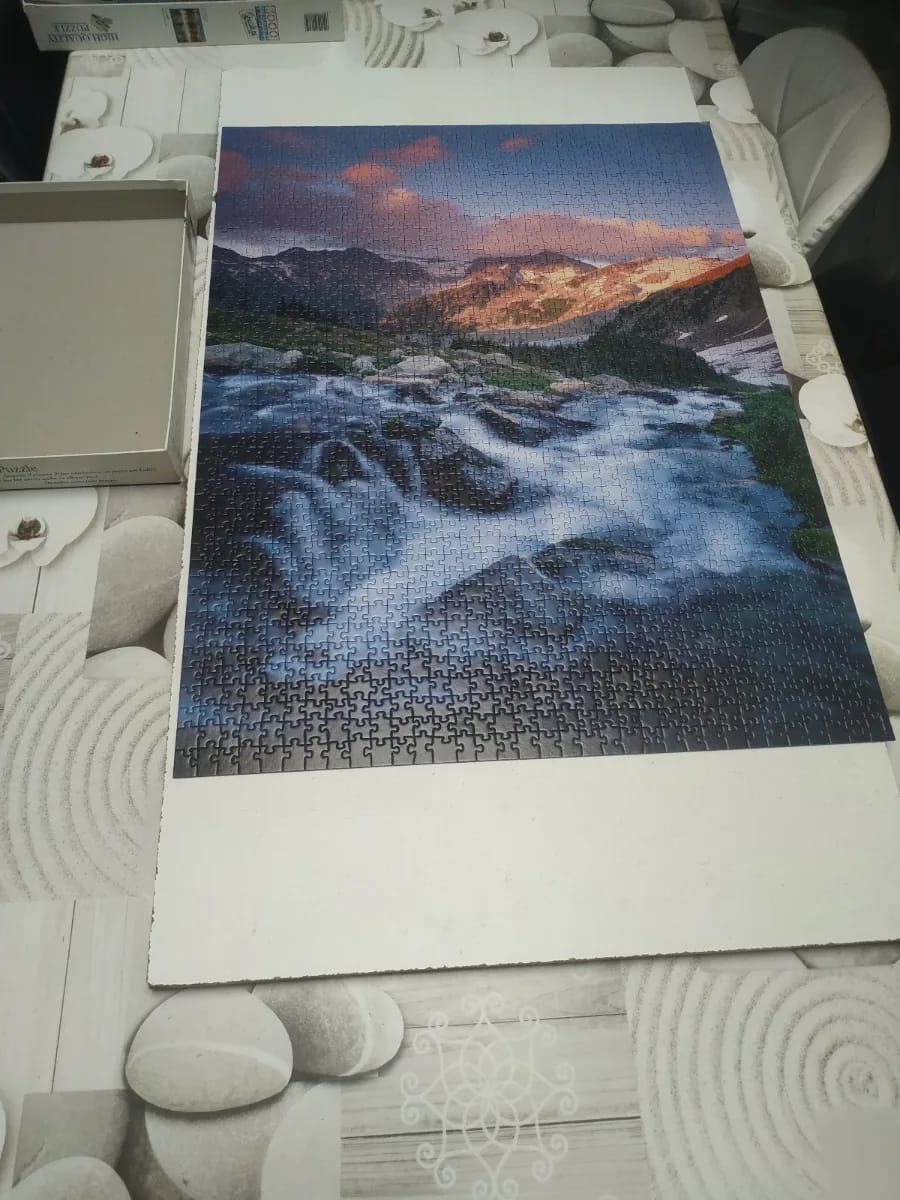 Montagne et couché de soleil